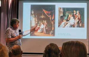 Gabriel Vriens tijdens zijn lezing over de huwelijksmoraal bij Johannes Vermeer